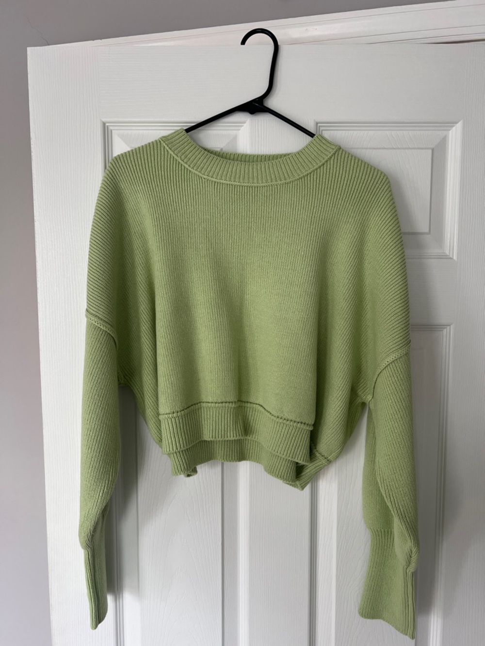 Vici Light Green Cropped Crewneck Sweater